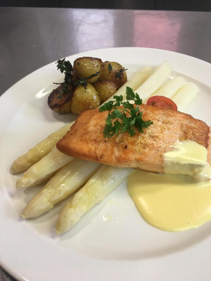 Hotel Restaurant Jura Kerzers Eksteriør bilde