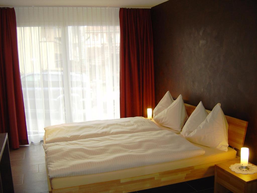 Hotel Restaurant Jura Kerzers Rom bilde